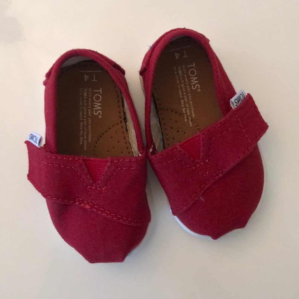 Toms baby shoes